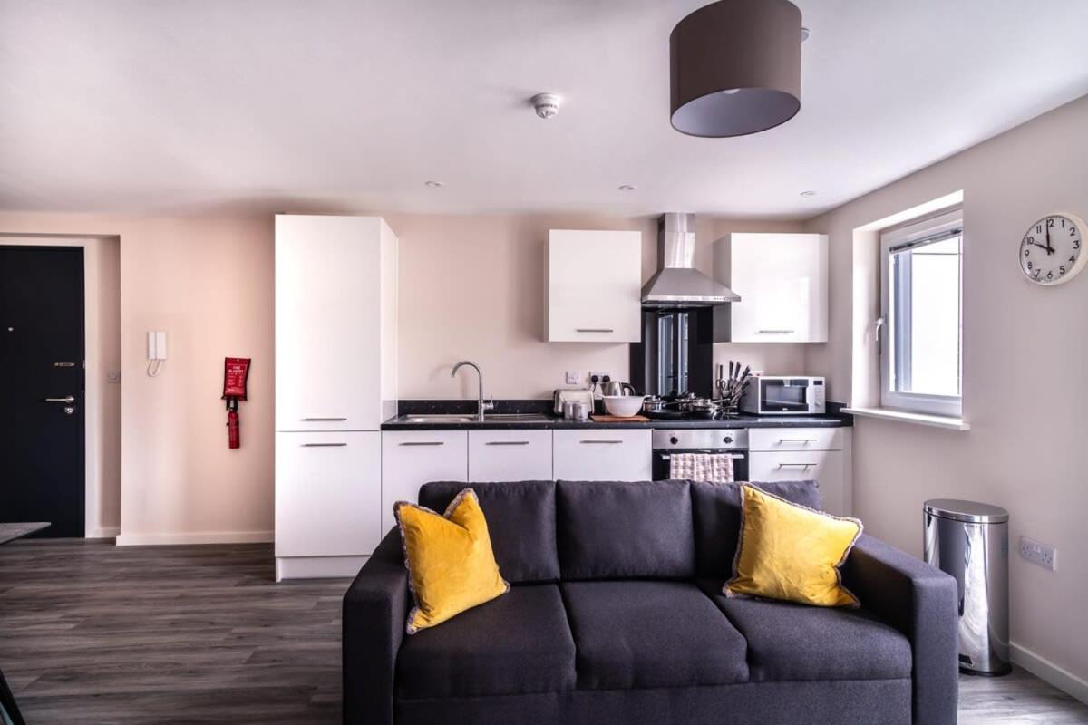 Modern & Spacious 2 Bed Apartment In Manchester Exterior photo