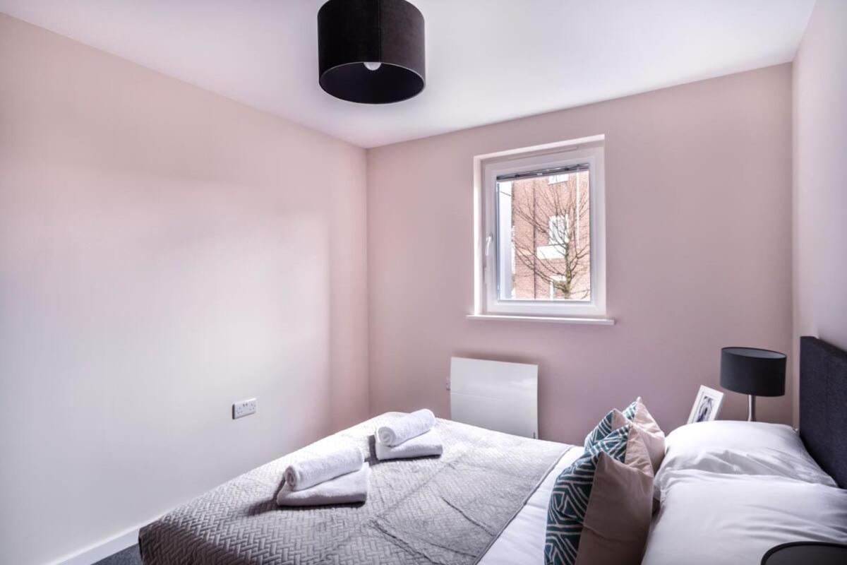 Modern & Spacious 2 Bed Apartment In Manchester Exterior photo